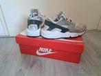 Grijze Nike Huarache sneakers grijs zwart wit maat 39, Nike, Grijs, Ophalen of Verzenden, Zo goed als nieuw