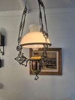 Oude hanglamp met bloemmotief, Ophalen