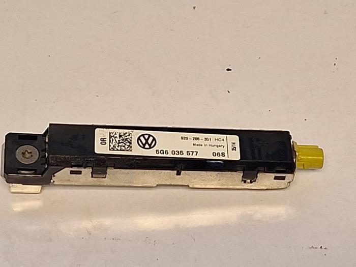 Antenne Versterker van een Volkswagen Golf, Auto-onderdelen, Elektronica en Kabels, Volkswagen, Gebruikt, 3 maanden garantie, Verzenden