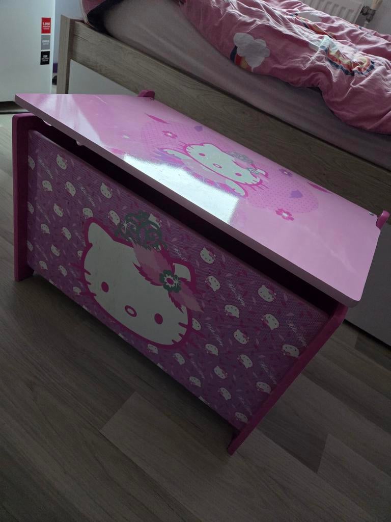 Schitterende Hello Kitty opbergbak, Ophalen, Zo goed als nieuw, Overige typen