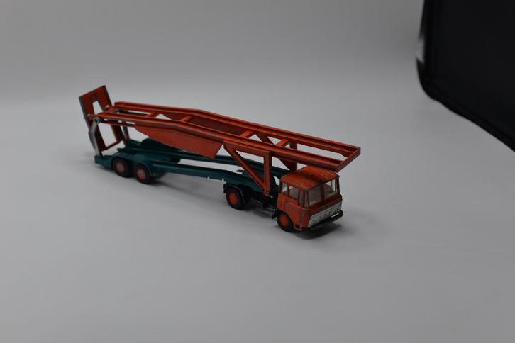 Lion Car Daf 2600 auto transporter, Hobby en Vrije tijd, Modelauto's | 1:50, Gebruikt, Bus of Vrachtwagen, Lion Toys, Ophalen of Verzenden