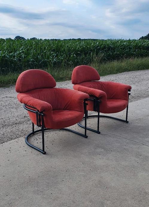 Set 2 vintage wiebel stoelen, Huis en Inrichting, Fauteuils, Zo goed als nieuw, Metaal, 75 tot 100 cm, Ophalen
