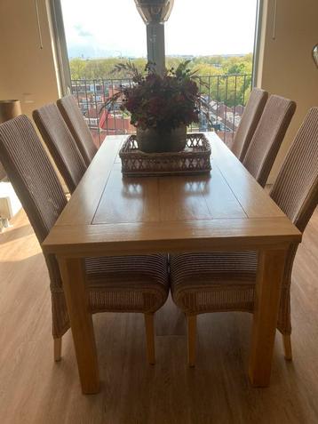 Hangemaakte eiken eetkamertafel 185x90 cm beschikbaar voor biedingen
