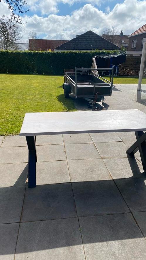 Eikenhouten tafel met stalen x poten, Tuin en Terras, Tuintafels, Gebruikt, Rechthoekig, Hout, Ophalen of Verzenden