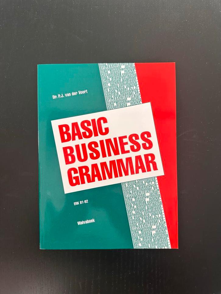Basic Business Grammar - Dr. P.J. van der Voort, Boeken, Studieboeken en Cursussen, Zo goed als nieuw, Niet van toepassing, Ophalen of Verzenden
