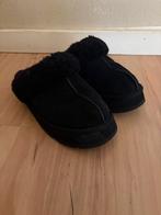 Originele zwarte pantoffels  van Ugg mt 39, Ophalen of Verzenden, Zo goed als nieuw, Zwart, Pantoffels of Sloffen