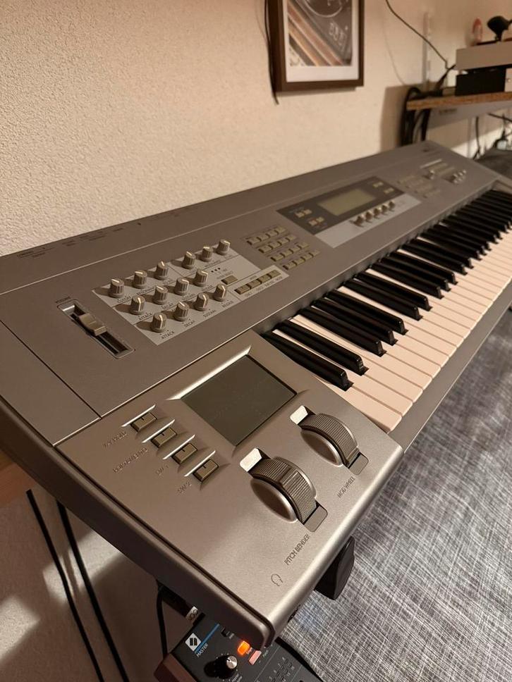 Korg Z1 (18 voice), Muziek en Instrumenten, Synthesizers, Gebruikt, 61 toetsen, Korg, Ophalen of Verzenden