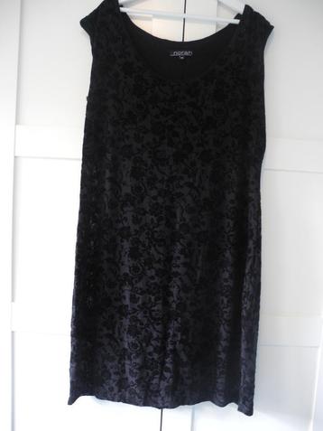 zwarte mouwloze jurk met werkje maat 44