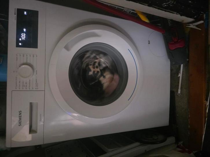 Siemens iq300, Witgoed en Apparatuur, Wasmachines, Gebruikt, Voorlader, 4 tot 6 kg, Minder dan 85 cm, 1200 tot 1600 toeren, Energieklasse A of zuiniger