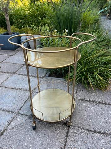 Gouden bijzet tafel op wieltjes beschikbaar voor biedingen