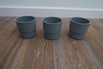3 stuks kunststof grijze bloempotjes 9,5 hoog x doorsnede 10, Kunststof, Rond, Zo goed als nieuw, Tuin