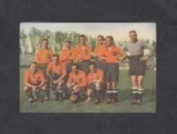Voetbalplaatje Nederlands Elftal Oranje 1931 - 1935. beschikbaar voor biedingen