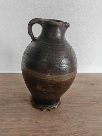 Prachtige Antieke Kruiken beschikbaar voor biedingen