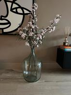 Turquoise glazen grote XL vaas met bloesem en eucalyptus, Huis en Inrichting, Woonaccessoires | Vazen, Ophalen, 50 tot 75 cm, Blauw