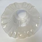 Klassiek Frans gematteerd glazen rokkapje, Ophalen of Verzenden, Gebruikt, Glas, Minder dan 50 cm