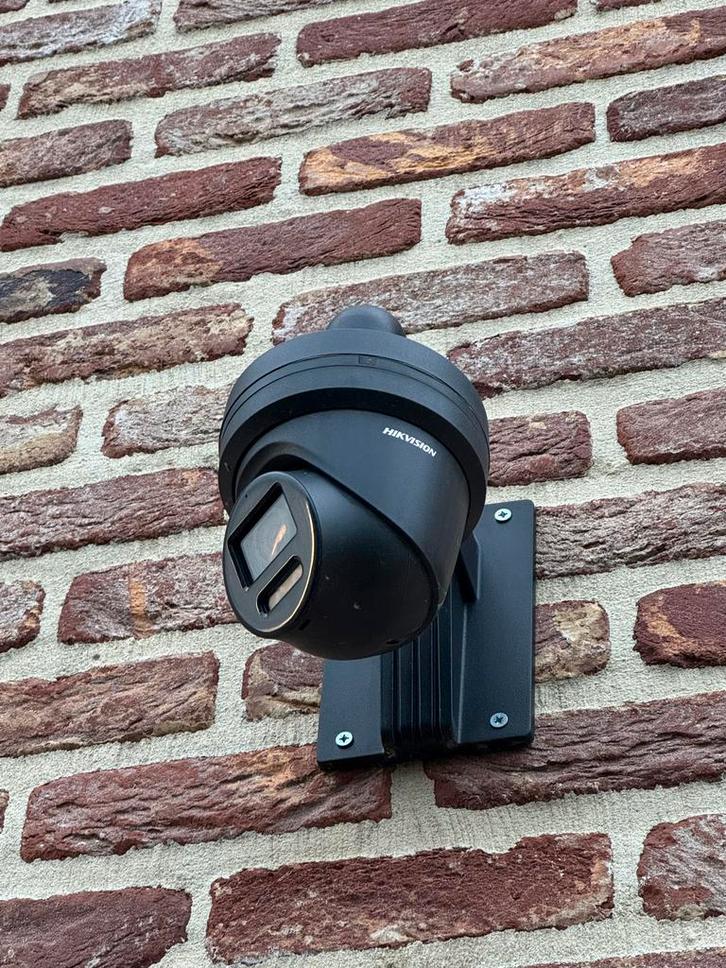 Hikvision Colorvu zwart Systeem compleet( zo goed als nieuw), Audio, Tv en Foto, Videobewaking, Gebruikt, Buitencamera, Ophalen