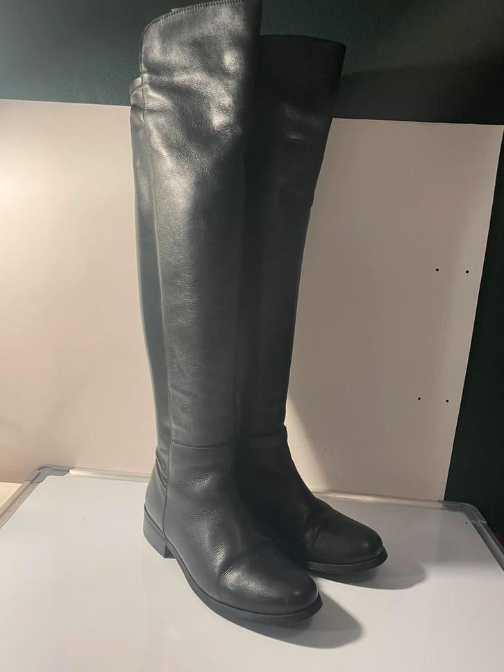 Bata Over the knee  black leather  Pull On Boots 36, Kleding | Dames, Schoenen, Zo goed als nieuw, Hoge laarzen, Zwart, Ophalen of Verzenden