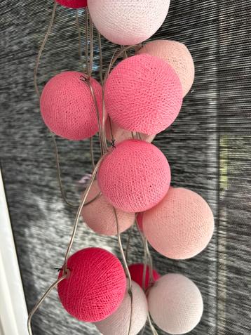 Cotton balls lichtsnoer beschikbaar voor biedingen