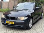 BMW 1-serie 118i EffDyn. Ed. Business Line Edition Trekhaak, Auto's, 1-Serie, Achterwielaandrijving, 1995 cc, 4 stoelen