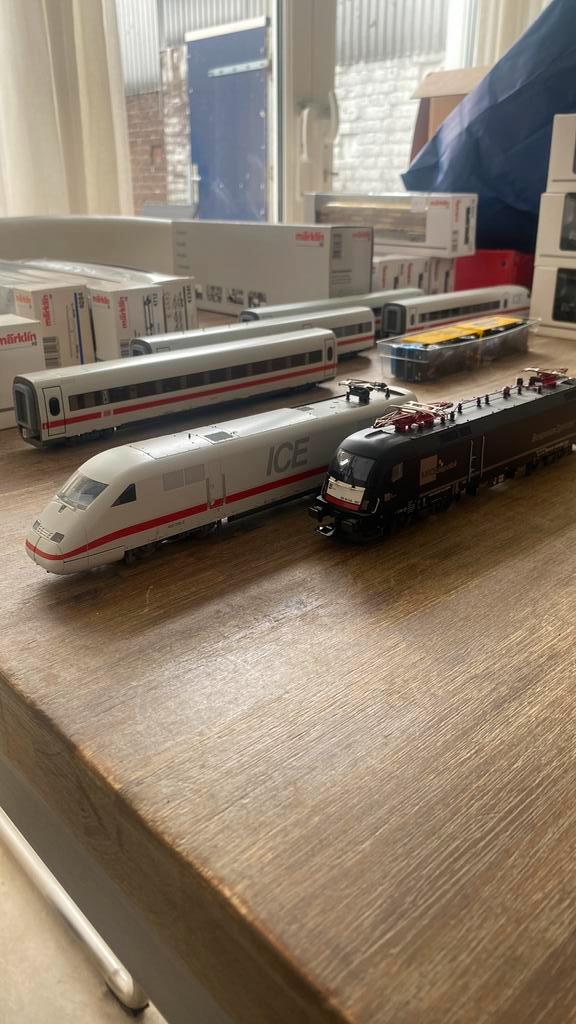 Märklin & Herpa Collectie  schaal 1/87  HO., Hobby en Vrije tijd, Modeltreinen | H0, Zo goed als nieuw, Treinset, Wisselstroom