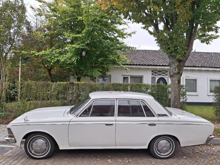 Toyota Crown Automatic 1969 Wit, Auto's, Toyota, Particulier, Overige modellen, Radio, Benzine, Sedan, Automaat, Geïmporteerd