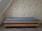UTÅKER Stapelbed/ logeerbed  met 2 matrassen nieuwstaat, Beige, Tweepersoons, Ophalen of Verzenden, Zo goed als nieuw