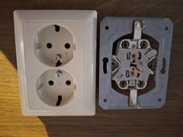 Opbouwstopcontact jung 5 stuks beschikbaar voor biedingen
