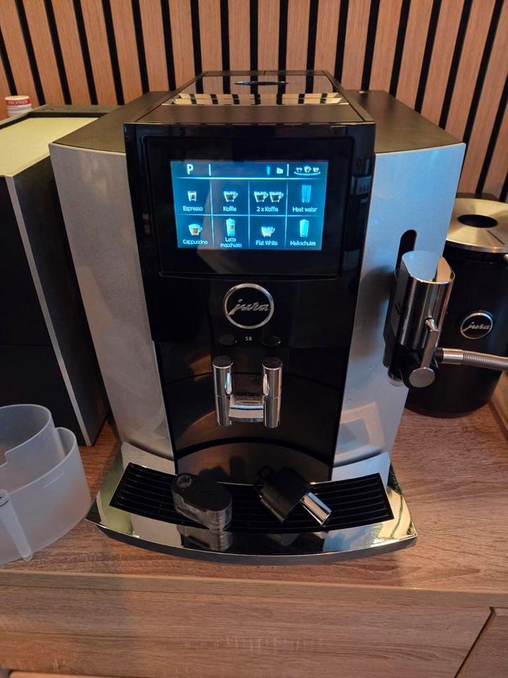 Jura S8 Moonlight Silver  - Zeer Goed Onderhouden, Witgoed en Apparatuur, Koffiezetapparaten, Zo goed als nieuw, Gemalen koffie