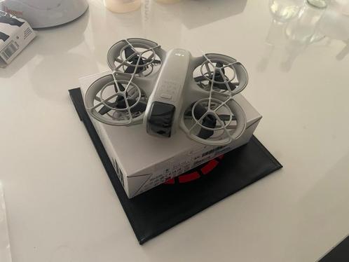 DJI Neo drone met 4K camera, Audio, Tv en Foto, Drones, Zo goed als nieuw, Drone met camera, Ophalen of Verzenden