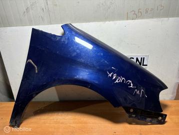 Voorscherm  rechts Volkswagen Touran beschikbaar voor biedingen