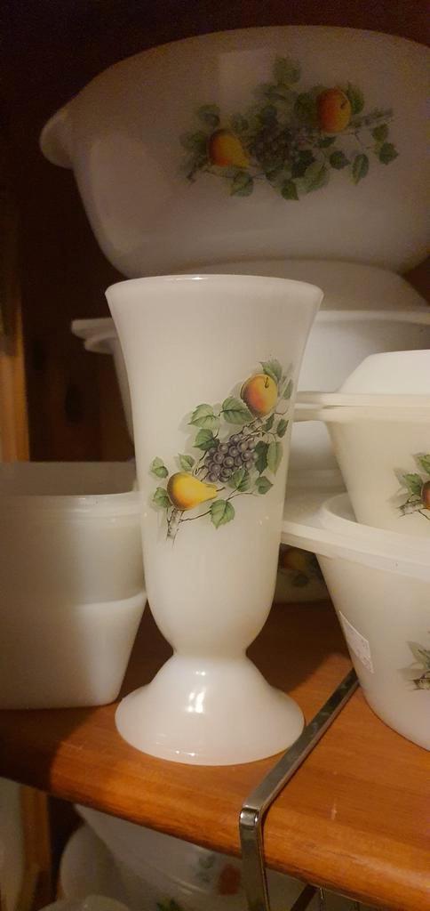 Arcopal peer appel en roos, Antiek en Kunst, Antiek | Servies los, Ophalen of Verzenden
