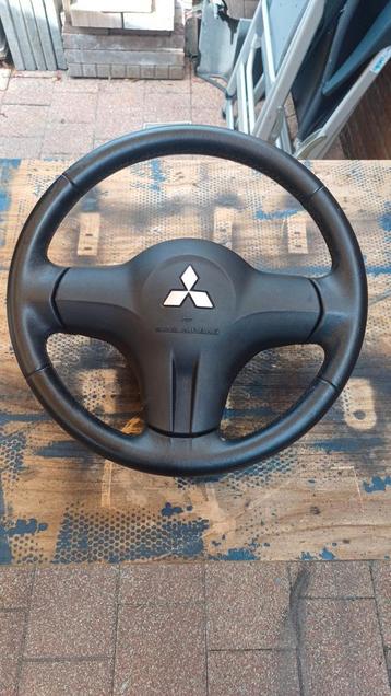 mitsubishi stuur met airbag beschikbaar voor biedingen