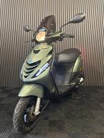 PIAGGIO ZIP 4T 2V BROM 2018 FULL OPTION HURUCAN GREEN, Ophalen, Maximaal 45 km/u, Zip, Zo goed als nieuw