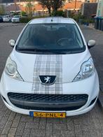 Peugeot 107 1.0 12V 5DR 2011 Wit, Auto's, Peugeot, Origineel Nederlands, Te koop, Radio, Benzine