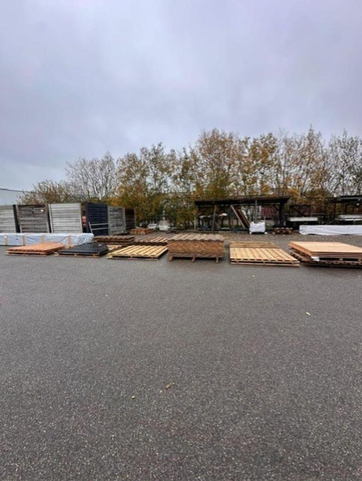 Opruiming schuttingen, Tuin en Terras, Schuttingen, Zo goed als nieuw, Hout, 1 tot 2 meter, Minder dan 3 meter, Ophalen