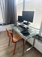 Desk and chair, Ophalen