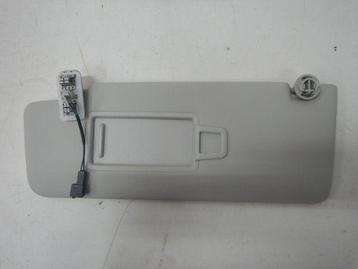 VW Tiguan 571 Zonneklep Links L Wit 571857551 beschikbaar voor biedingen