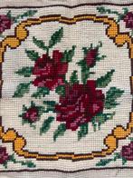 Handgeborduurde lap voor kussen, Ophalen of Verzenden