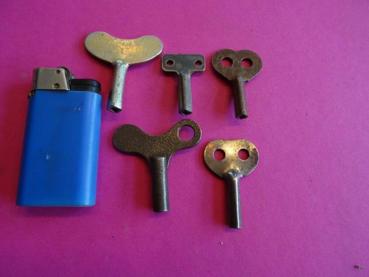 5X OUDE OPWINDSLEUTELS SLEUTELS BLIKKEN SPEELGOED, Verzamelen, Blikken, Gebruikt, Overige, Ophalen of Verzenden