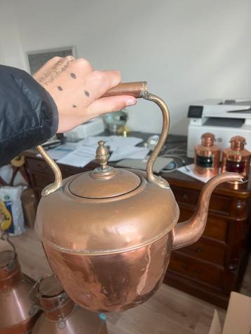 Antieke Koperen Theepot beschikbaar voor biedingen