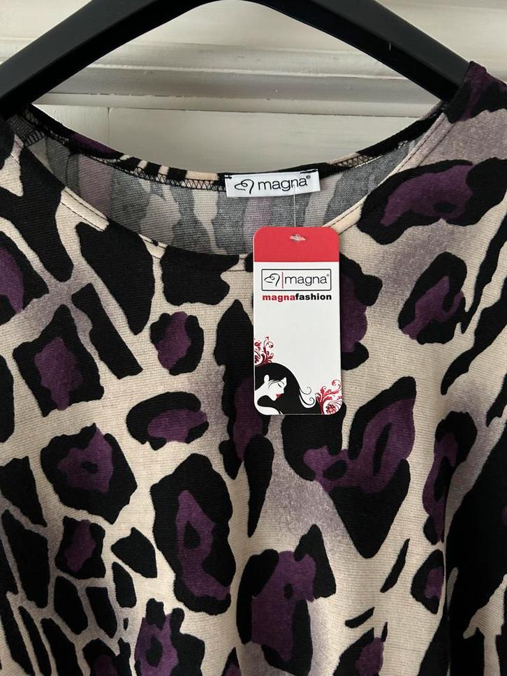 Magna Shirt Asymmetrisch Maat 52/54 Nieuw, Kleding | Dames, Grote Maten, Nieuw, Overige kleuren, Ophalen of Verzenden