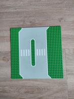 Lego City wegplaat service station baseplate groen  2364px1S, Kinderen en Baby's, Speelgoed | Duplo en Lego, Ophalen of Verzenden