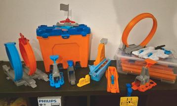 Hotwheels track set te koop beschikbaar voor biedingen