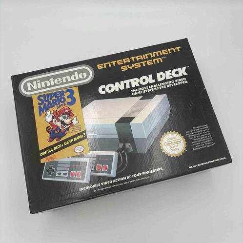Nintendo Nes Console (haast nieuwe doos), Spelcomputers en Games, Spelcomputers | Nintendo NES, Zo goed als nieuw, Met 2 controllers