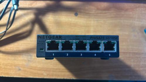 NETGEAR ProSAFE plus netwerk switch GS105E 5 poorten, Computers en Software, Netwerk switches, Zo goed als nieuw, Ophalen of Verzenden