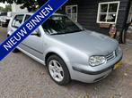 Volkswagen Golf 1.6-16V Trendline 5drs (bj 2000), Auto's, Oldtimers, Voorwielaandrijving, Metallic lak, Stof, Zwart