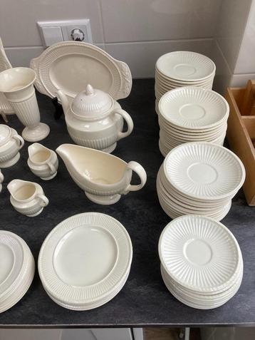 wedgwood edmé servies als nieuw en gebruikt beschikbaar voor biedingen