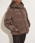 Woolrich donsjas maat M  ( 38/40) twn € 900 nieuw, Maat 38/40 (M), Bruin, Verzenden, Pauw