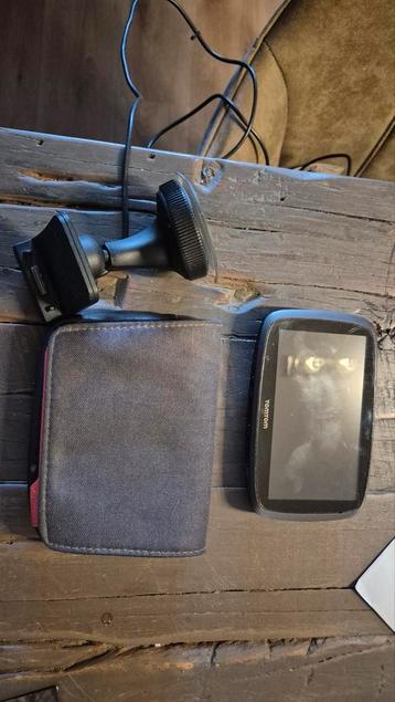 TomTom GO 5000 met hoesje beschikbaar voor biedingen