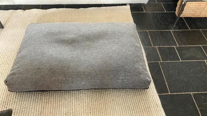 Beeztees orthopedisch hondenkussen 120 x 80 x 10 cm, Dieren en Toebehoren, Hondenmanden, Gebruikt, Ophalen